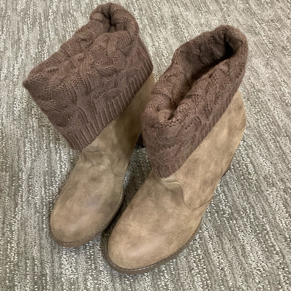 Muk Luks Chris Heeled Sweater Booties with Knitted/Rolled Cuff Tan Brown Size 10 - Picture 2 of 13